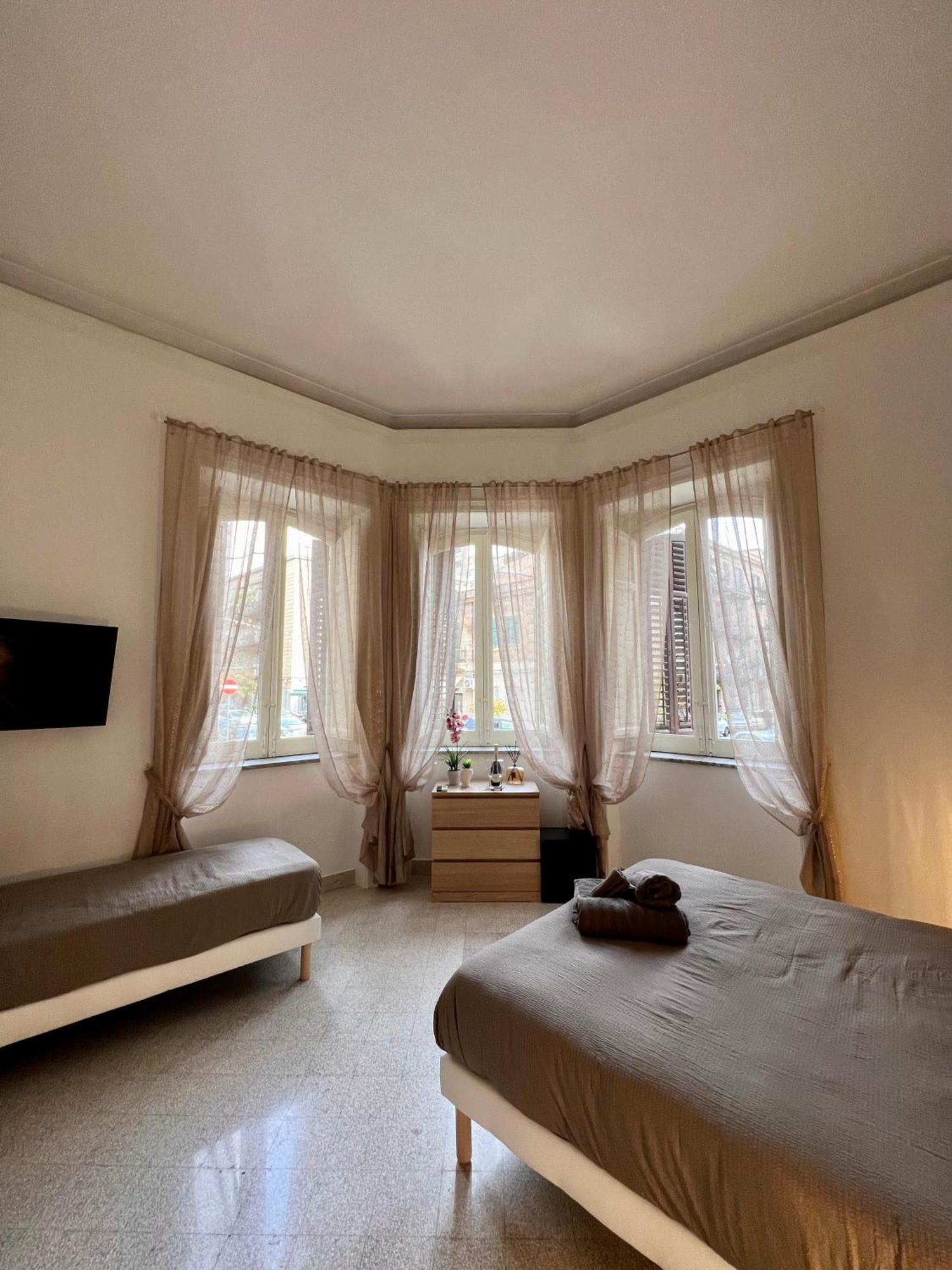 Aristocasa B&B Luxury Rooms パレルモ エクステリア 写真