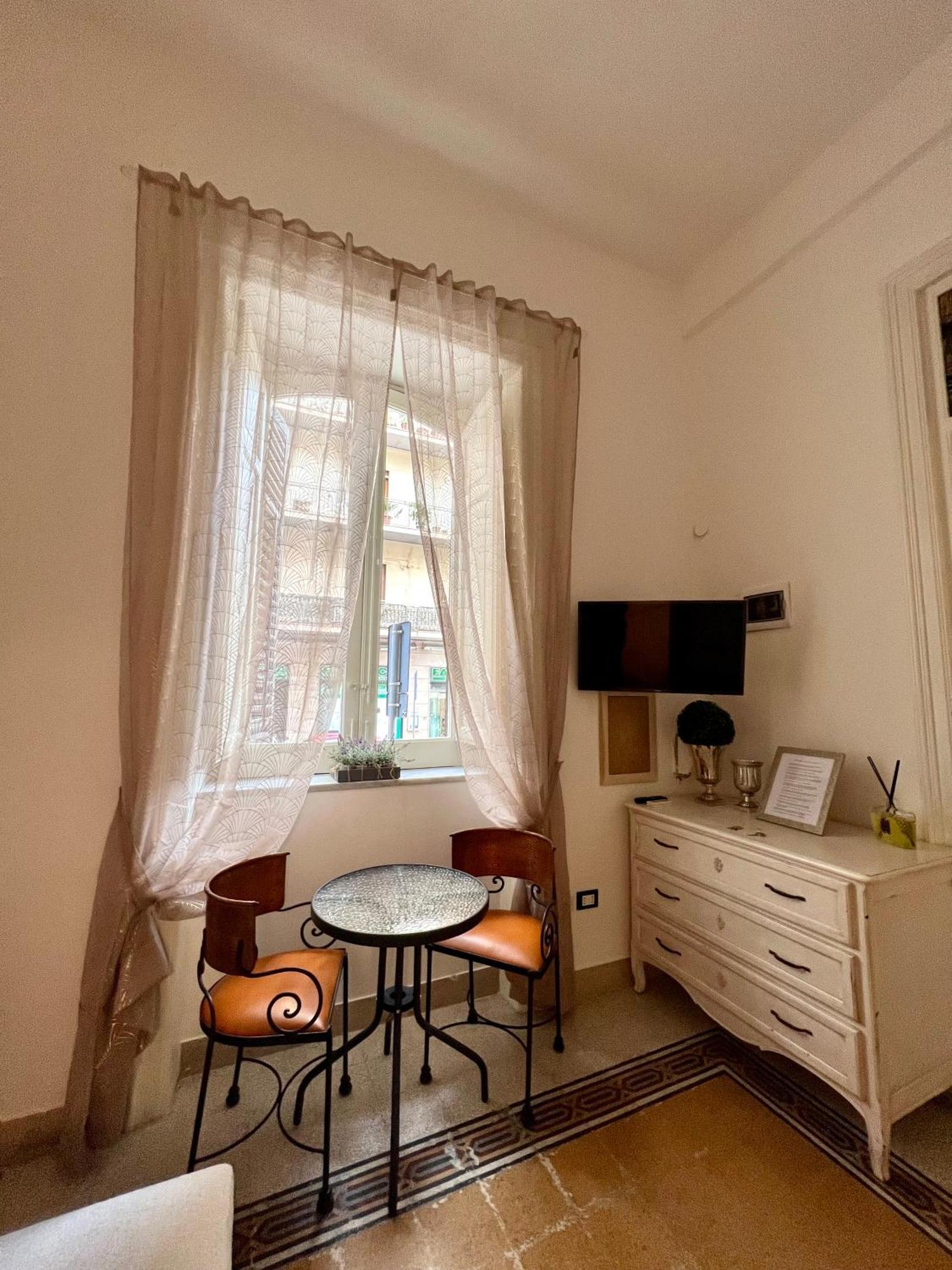 Aristocasa B&B Luxury Rooms パレルモ エクステリア 写真